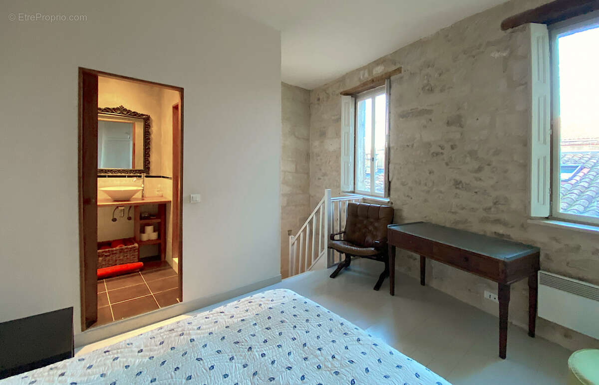 Appartement à UZES