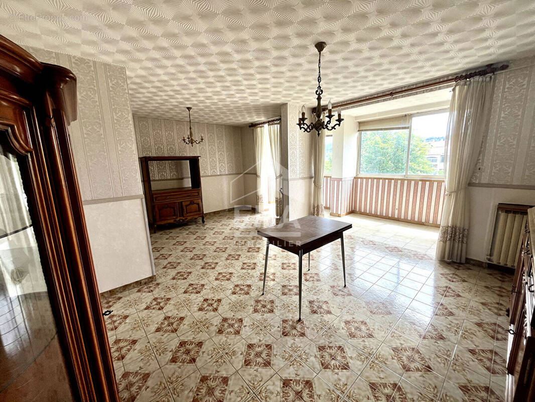 Appartement à SEPTEMES-LES-VALLONS