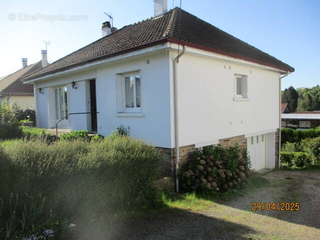 Maison à SAINT-YRIEIX-LA-PERCHE