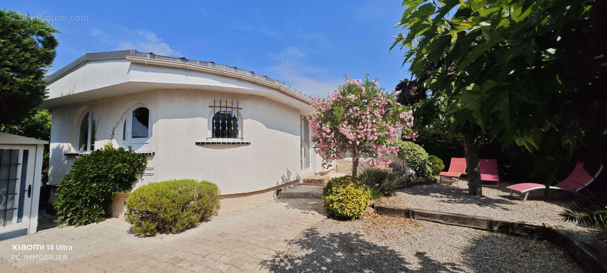 Maison à ROQUEBRUNE-SUR-ARGENS