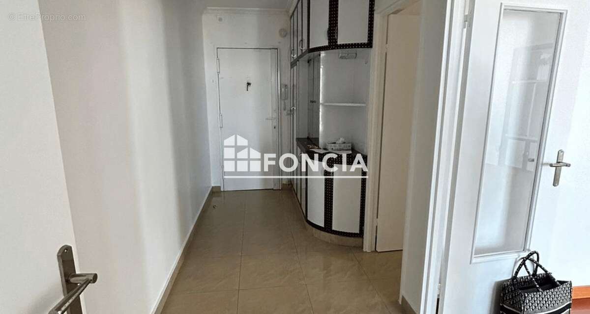 Appartement à PARIS-19E