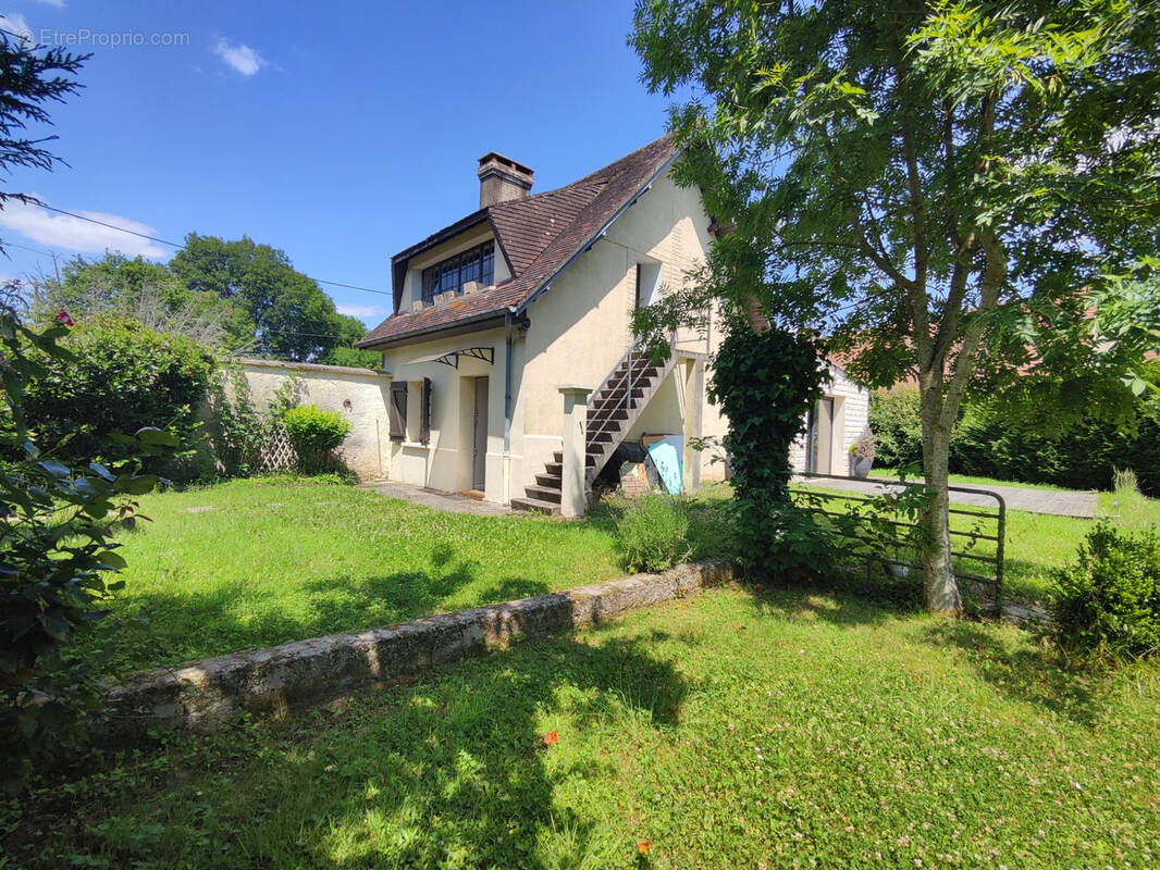 Maison à LONGNY-AU-PERCHE