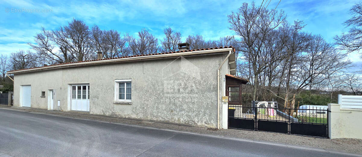 Maison à SAINT-SEURIN-SUR-L&#039;ISLE