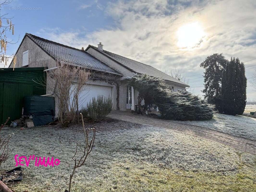 Maison à MARCENAT