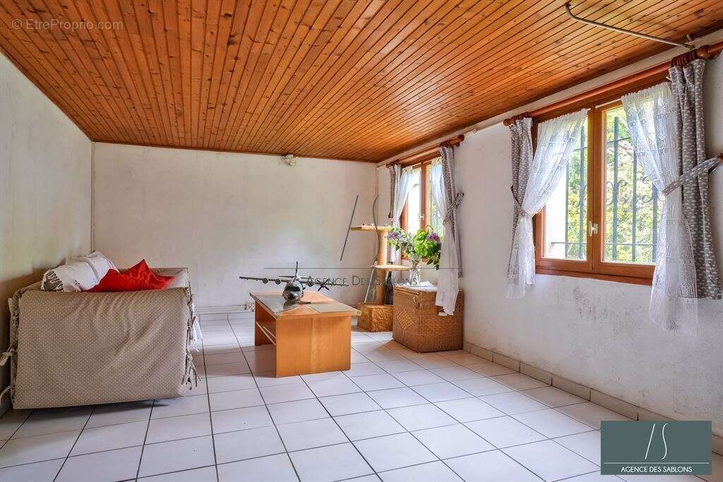 Maison à CARRIERES-SUR-SEINE