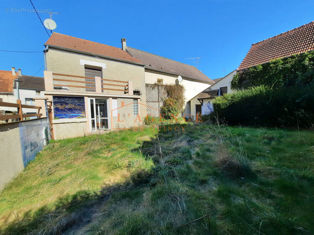 Maison à QUINCY-VOISINS