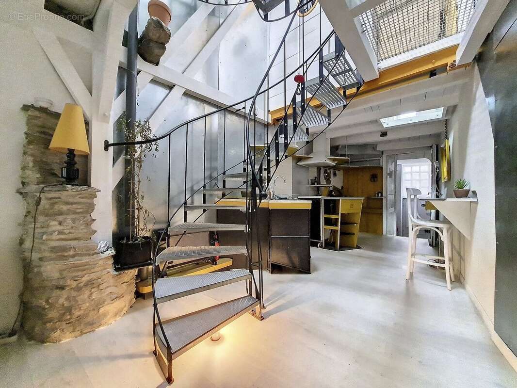 Maison à SAINT-PONS-DE-THOMIERES