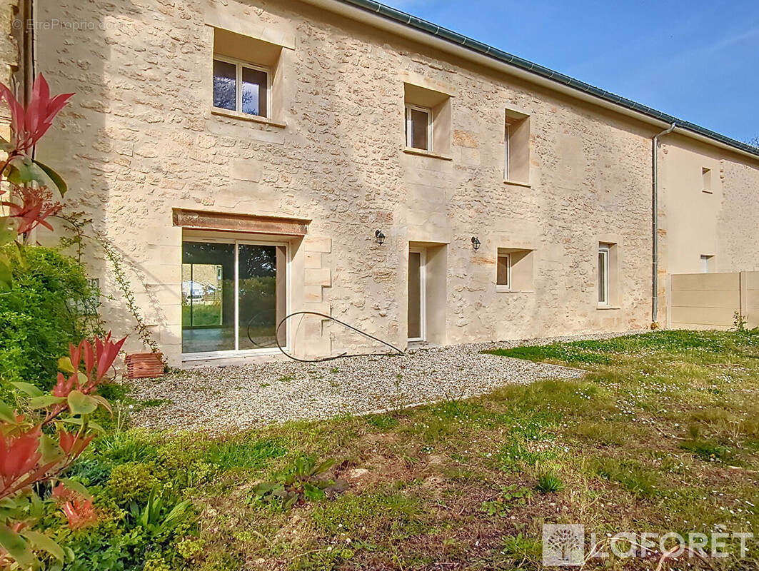 Maison à AUBIE-ET-ESPESSAS