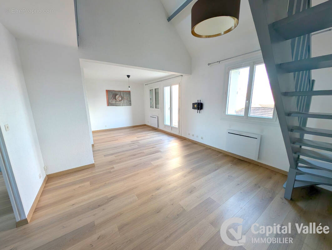 Appartement à ETRECHY