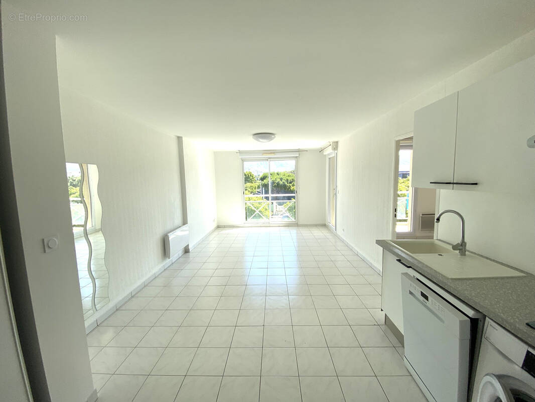 Appartement à MARSEILLE-9E