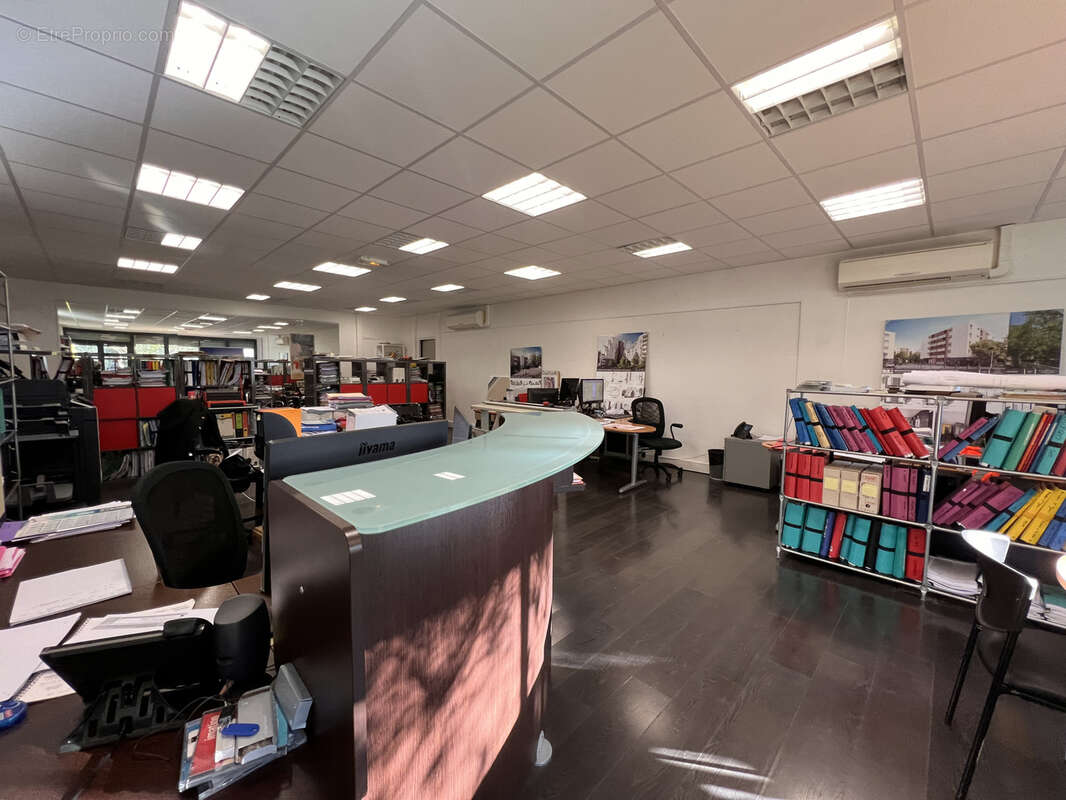 Commerce à MARSEILLE-9E