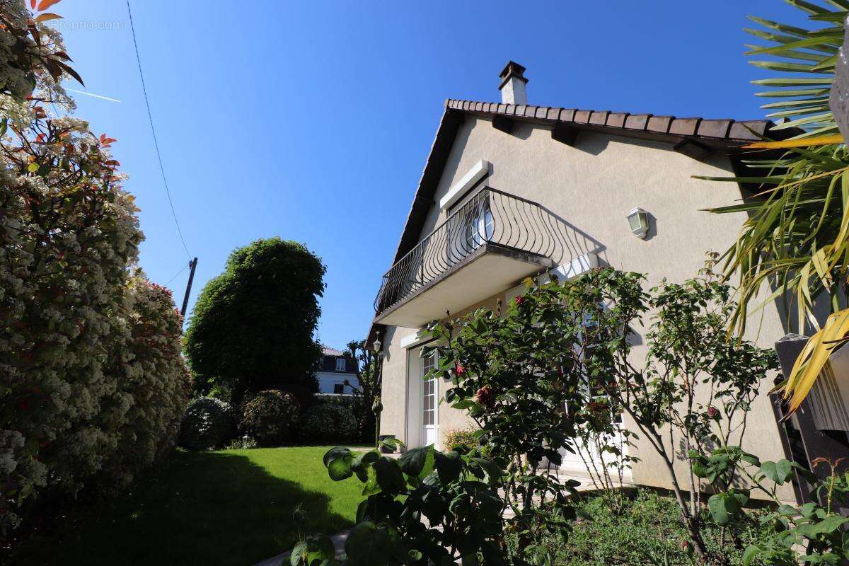 Maison à CROISSY-SUR-SEINE