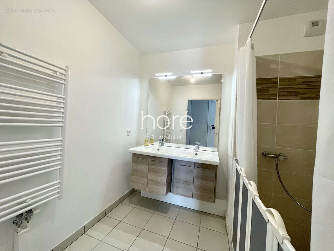 Appartement à BEAUCHAMP