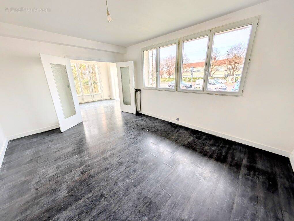 Appartement à CHENOVE