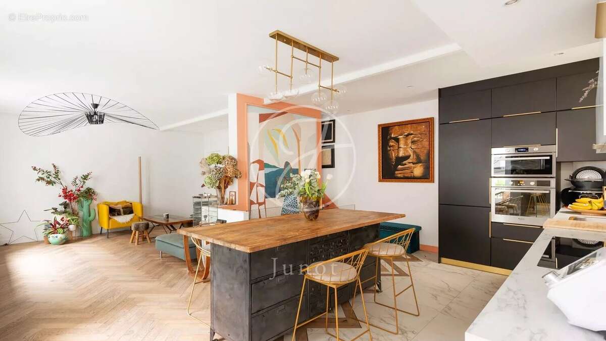 Maison à PARIS-17E
