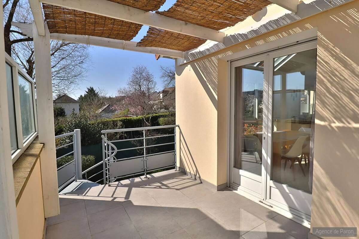 Maison à VERRIERES-LE-BUISSON