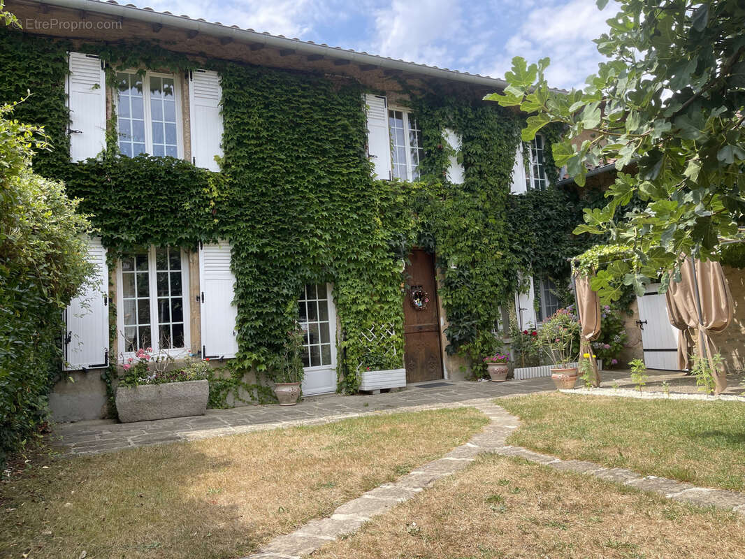 Maison à NANTIAT