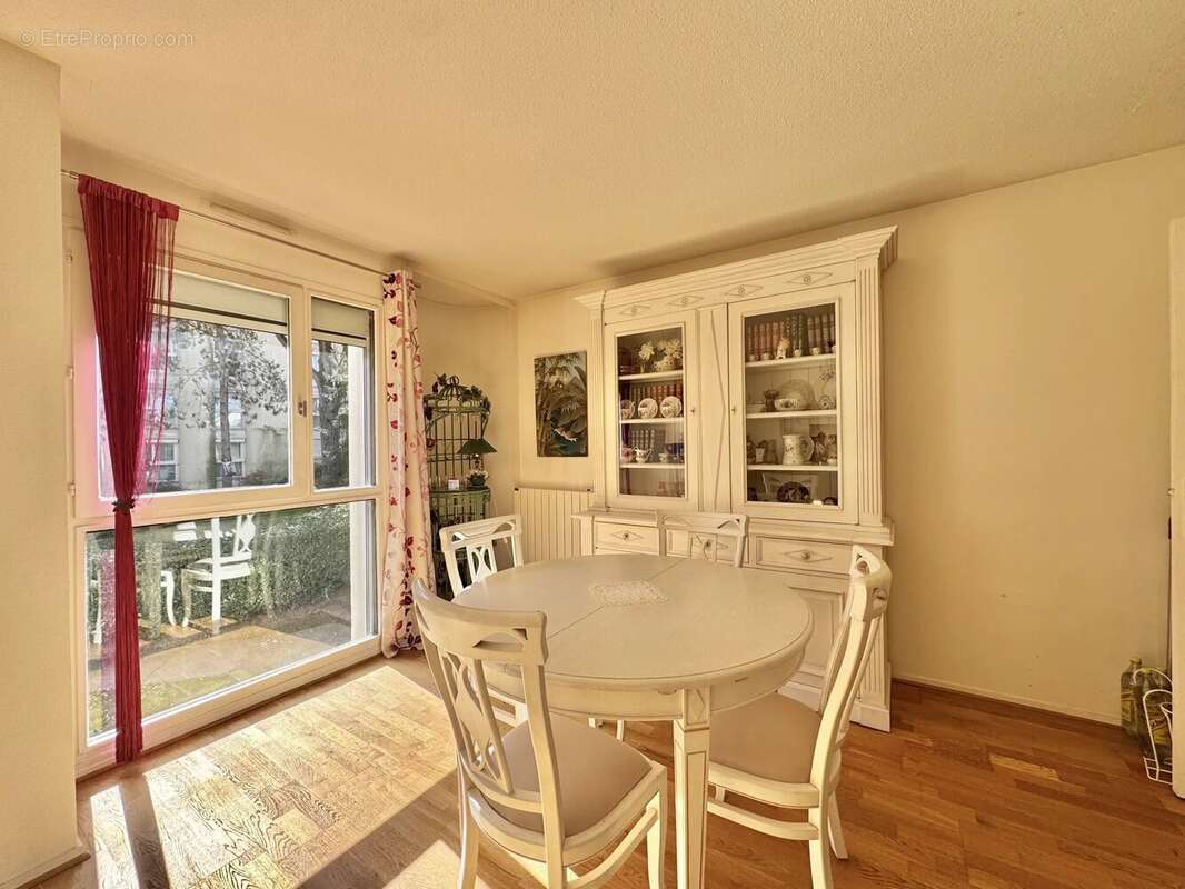 Appartement à VERRIERES-LE-BUISSON