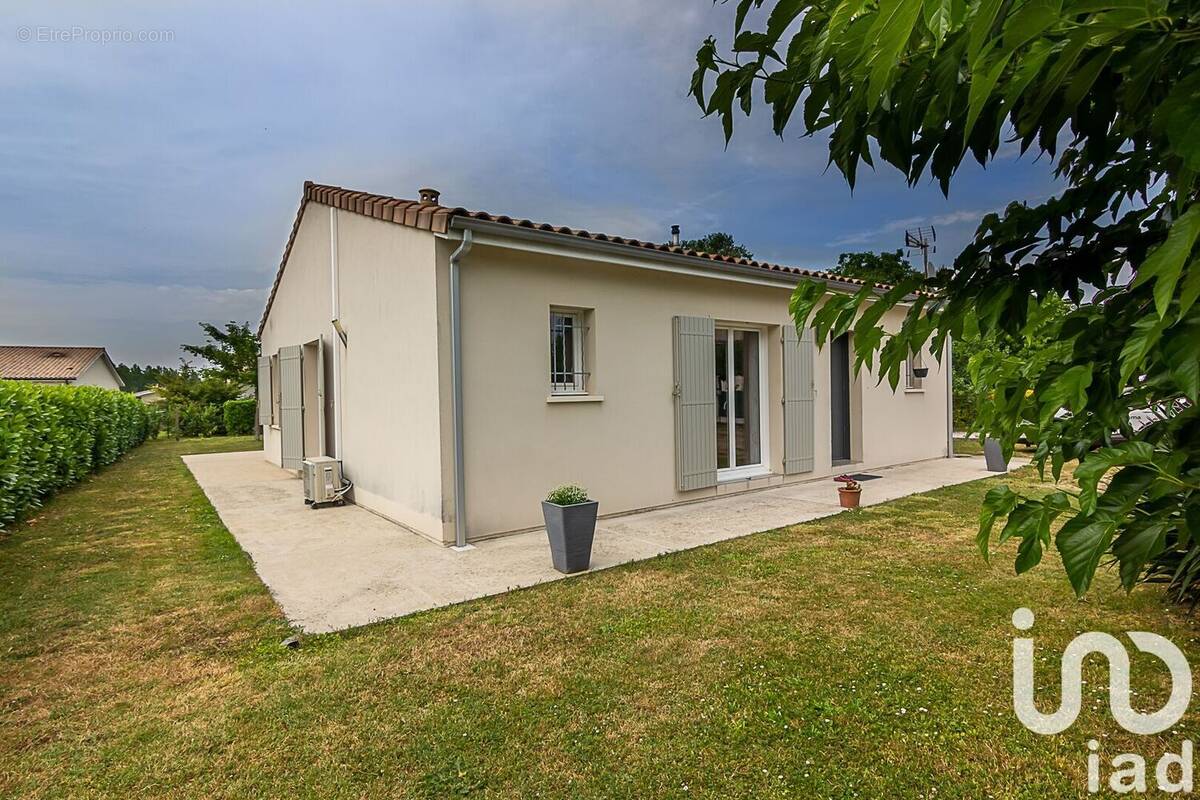 Photo 1 - Maison à VILLEGOUGE