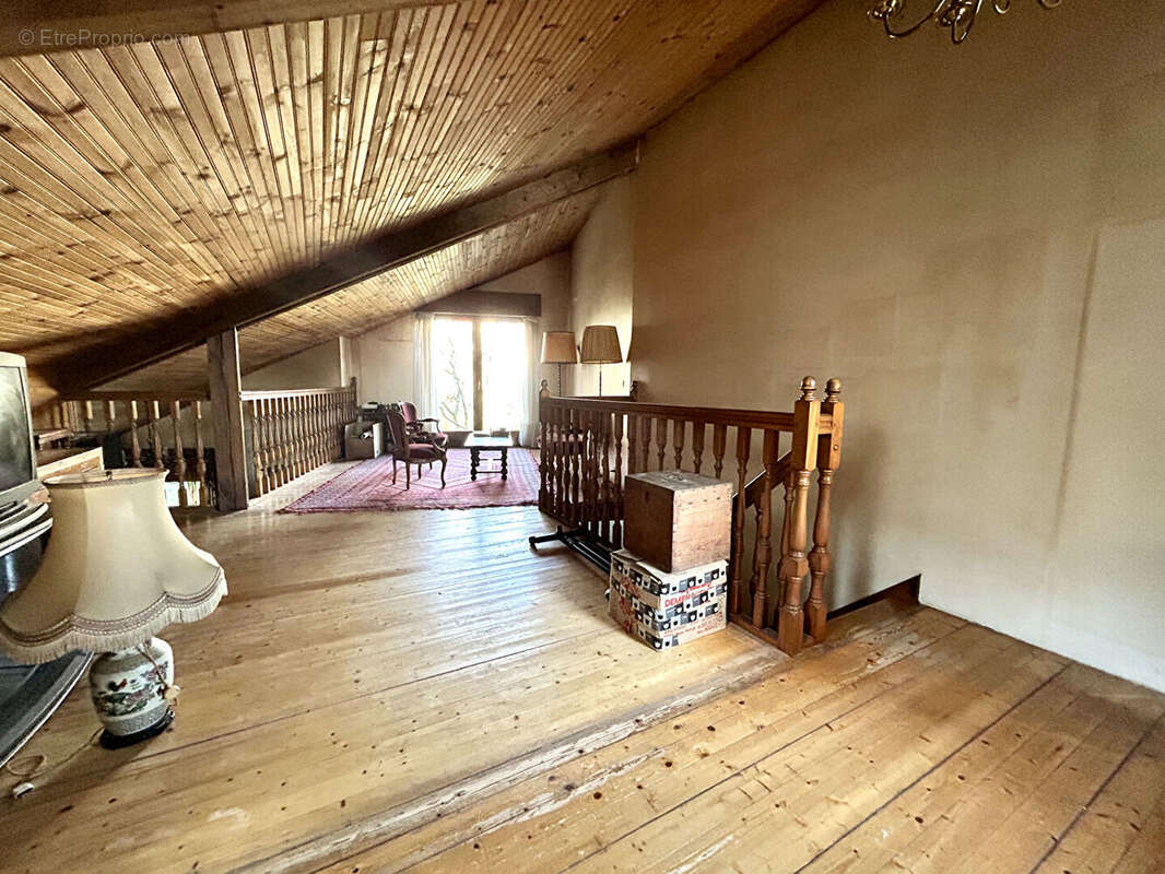 Maison à VERRIERES-LE-BUISSON