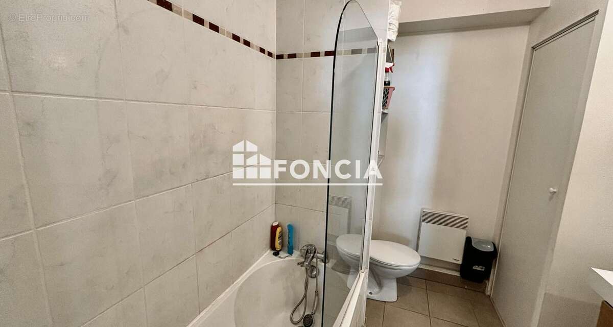 Appartement à ROQUEBRUNE-SUR-ARGENS