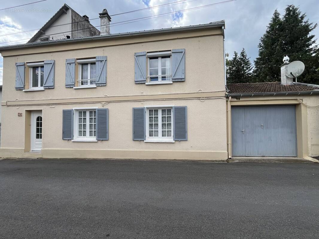 Maison à MONTLIGNON