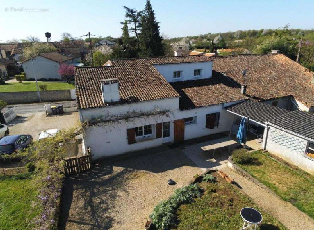 Maison à CIVRAY