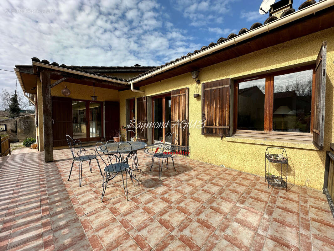 Maison à GENSAC