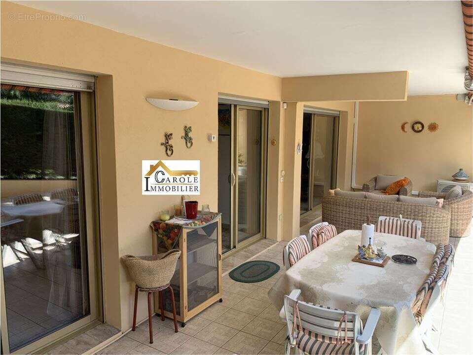 Appartement à MANDELIEU-LA-NAPOULE