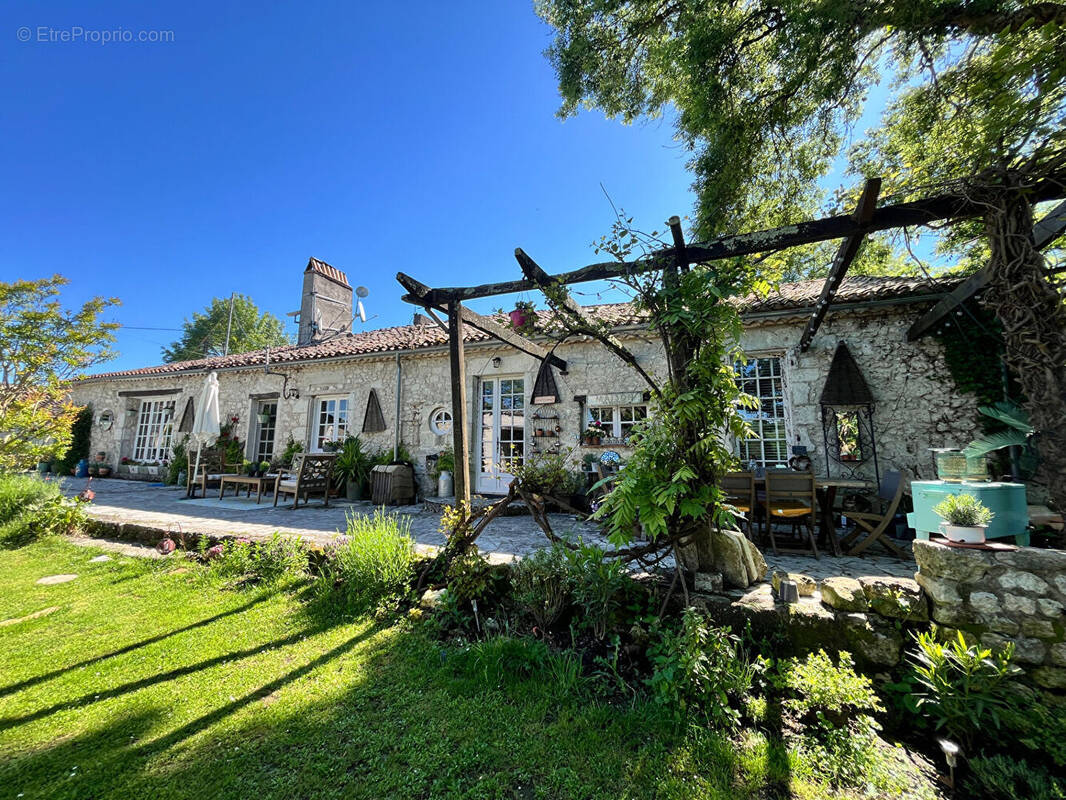 Maison à DURAS