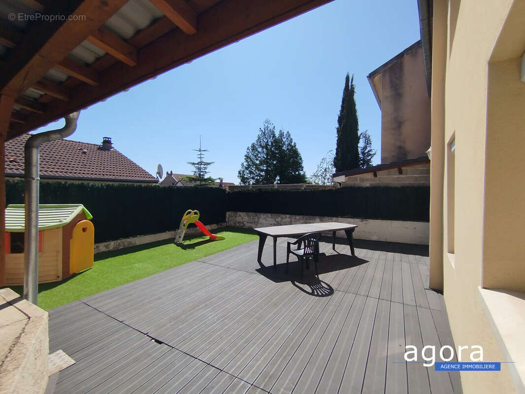 Maison à AMNEVILLE