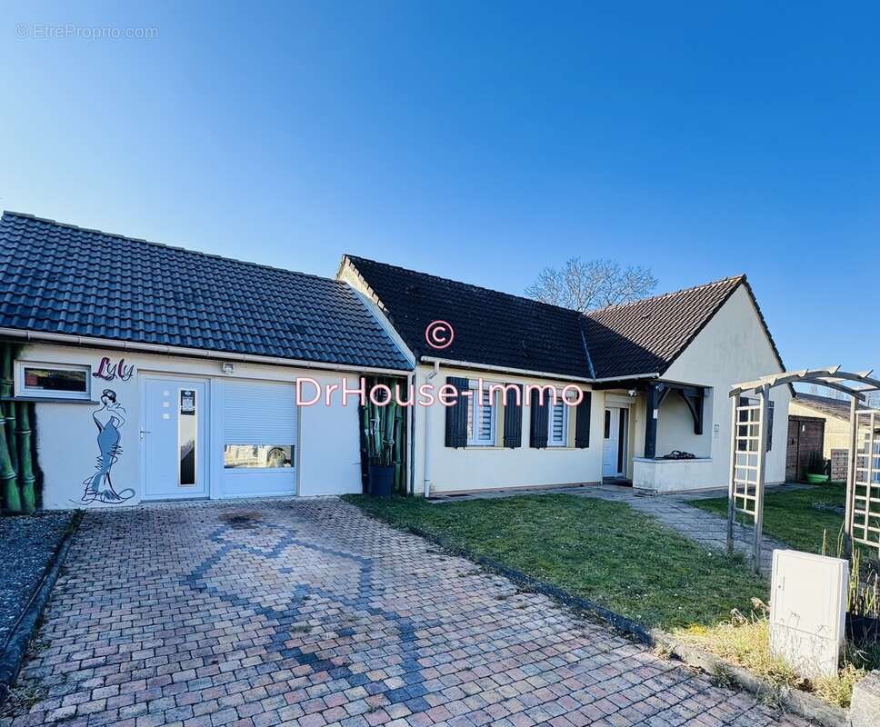 Maison à BRUAY-LA-BUISSIERE