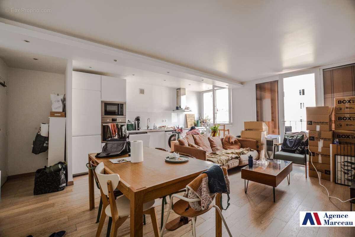 Appartement à COURBEVOIE