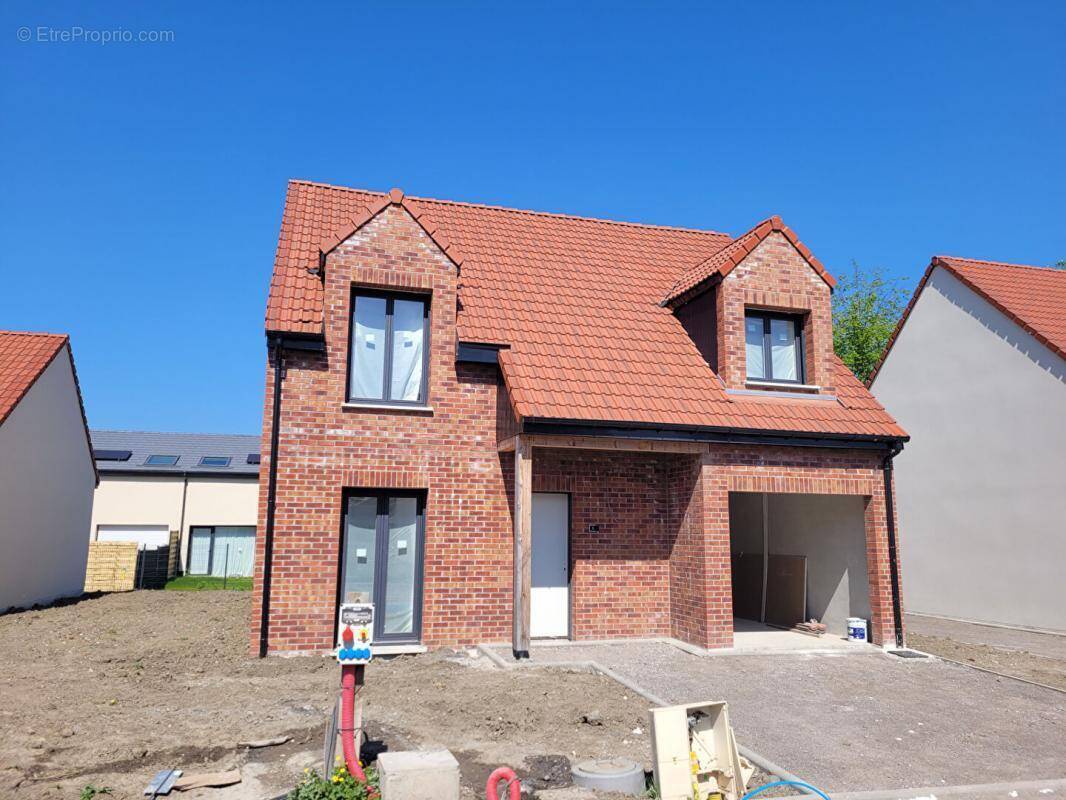Maison à BREBIERES