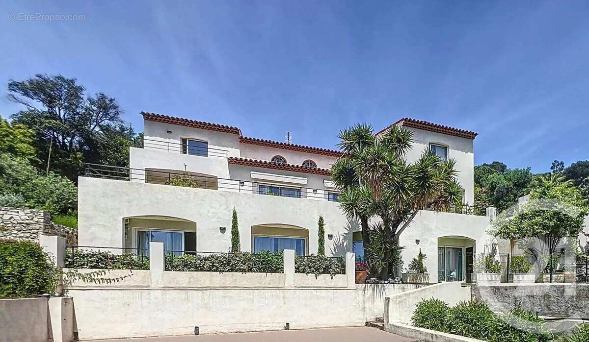 Maison à MOUGINS
