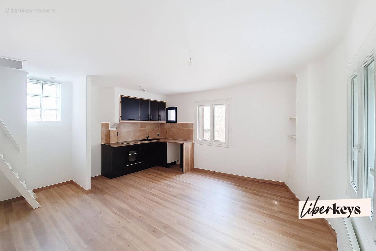 Appartement à PELISSANNE