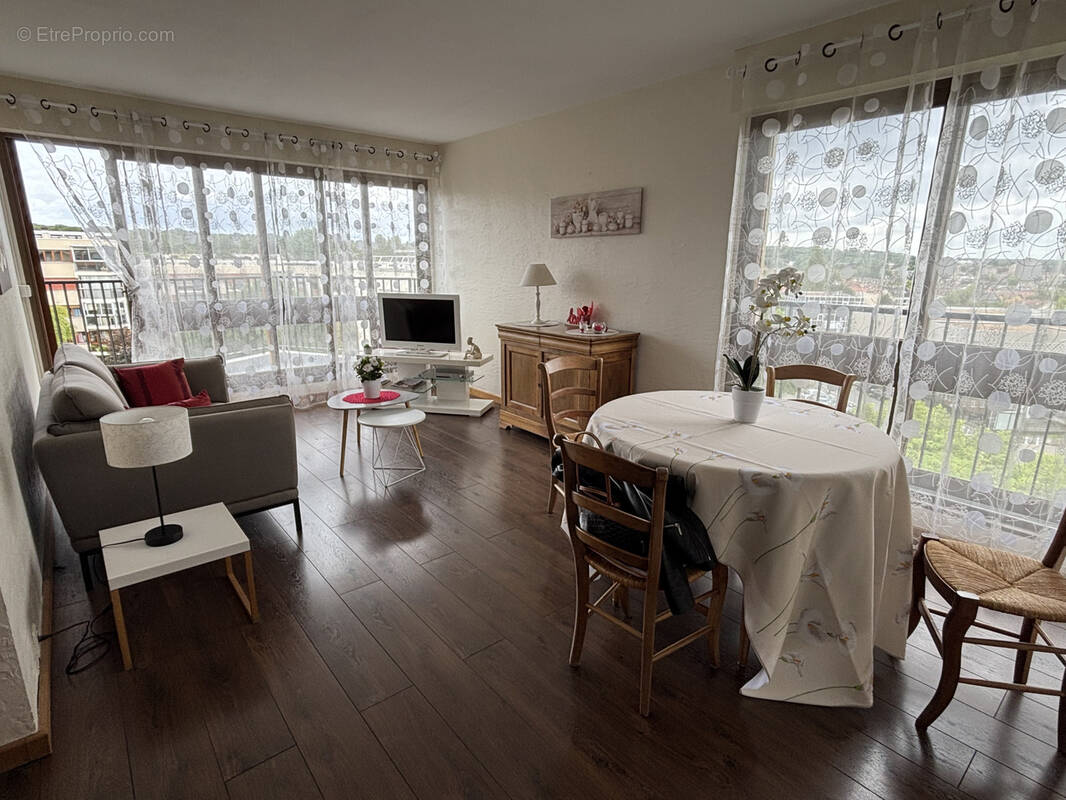 Appartement à LE CHESNAY