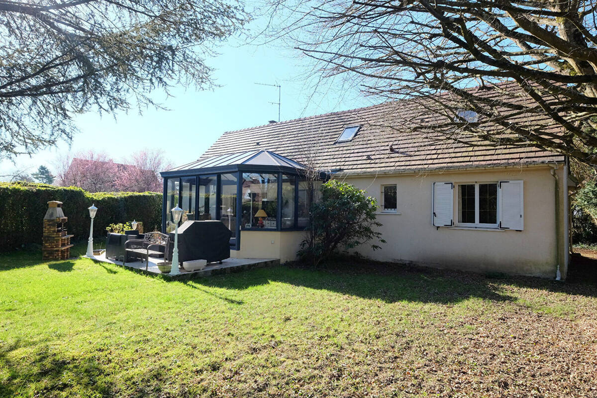 Maison à CERNAY-LA-VILLE