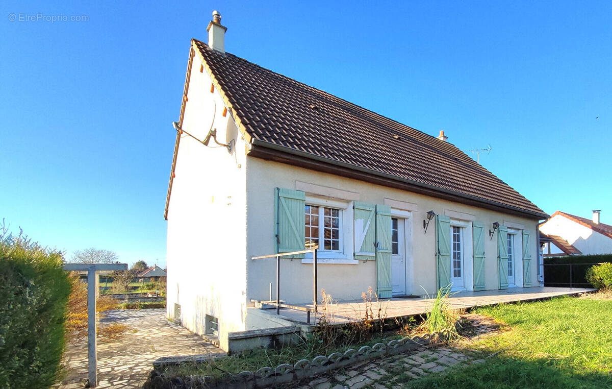 Maison à VILLEMANDEUR