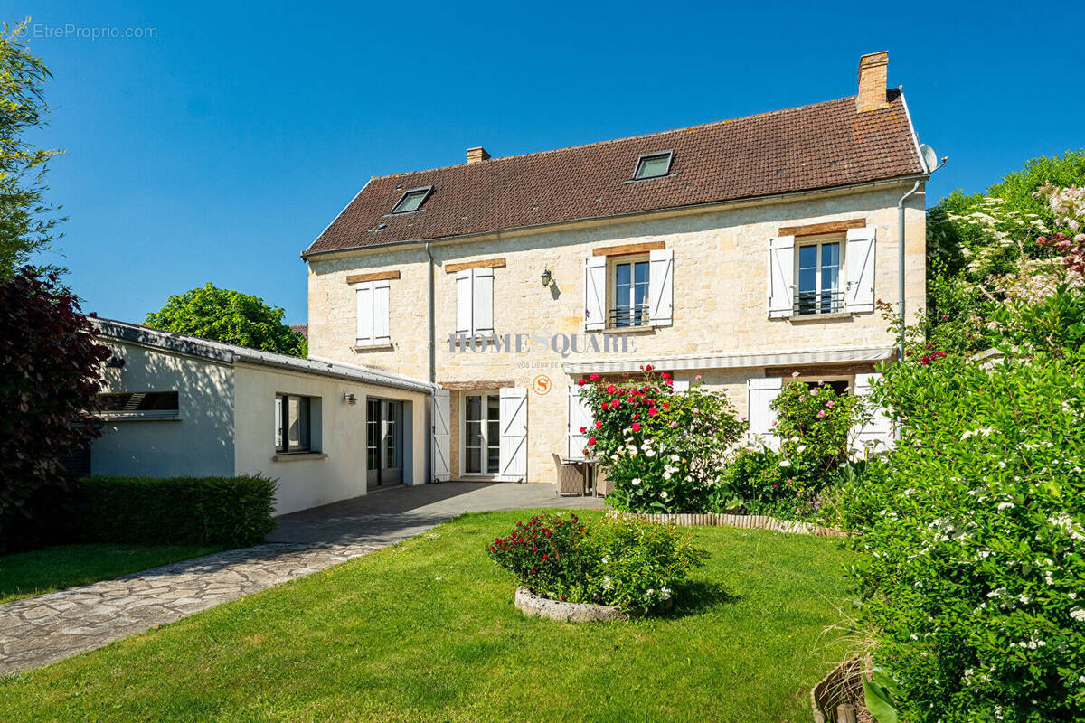 Maison à CHANTILLY