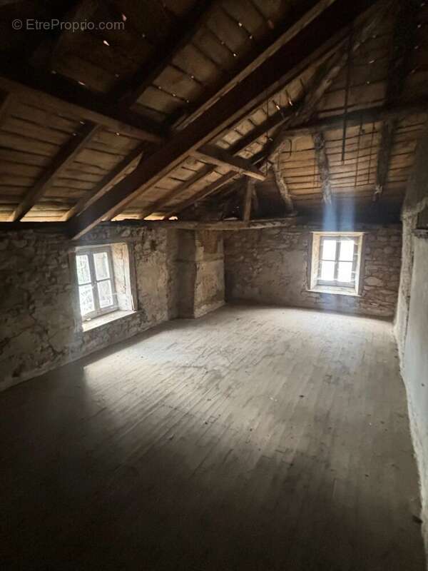 Appartement à ORADOUR-SUR-VAYRES