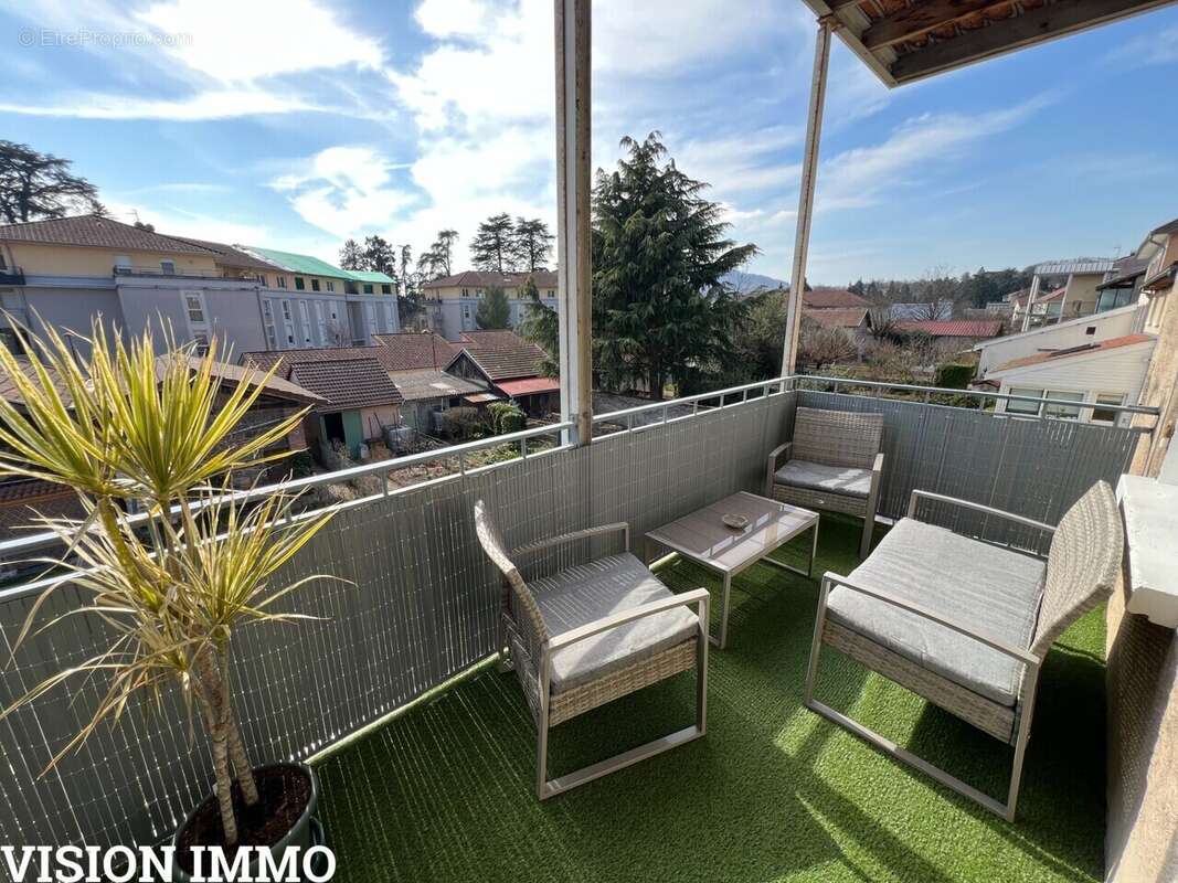 Appartement à RIVES