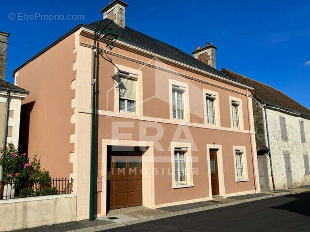 Maison à DANGEUL