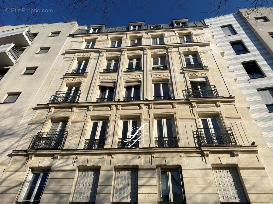 Appartement à PARIS-20E