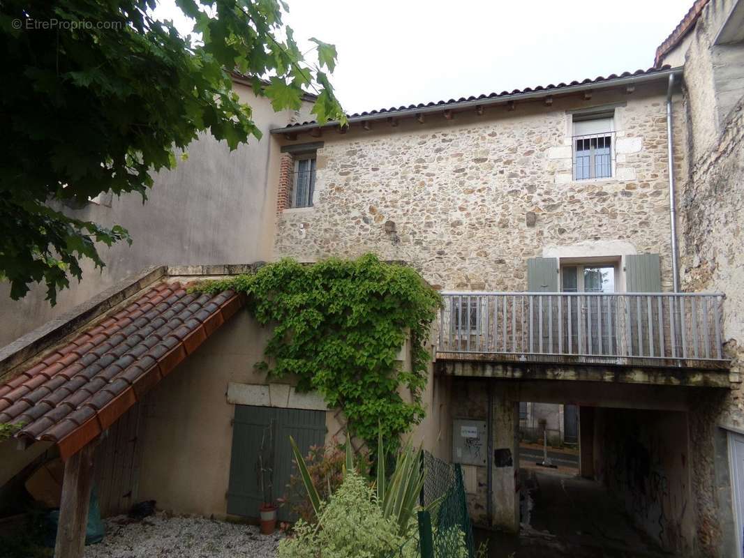 Maison à NONTRON