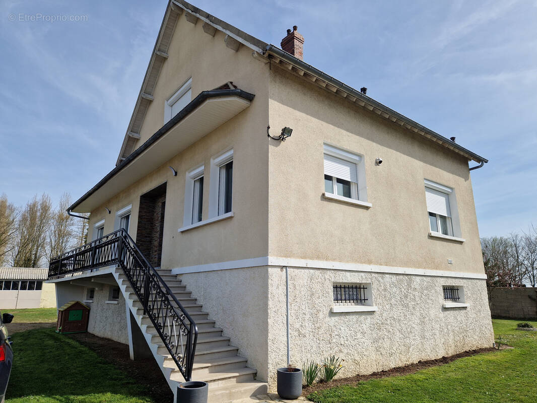 Maison à LONGNES
