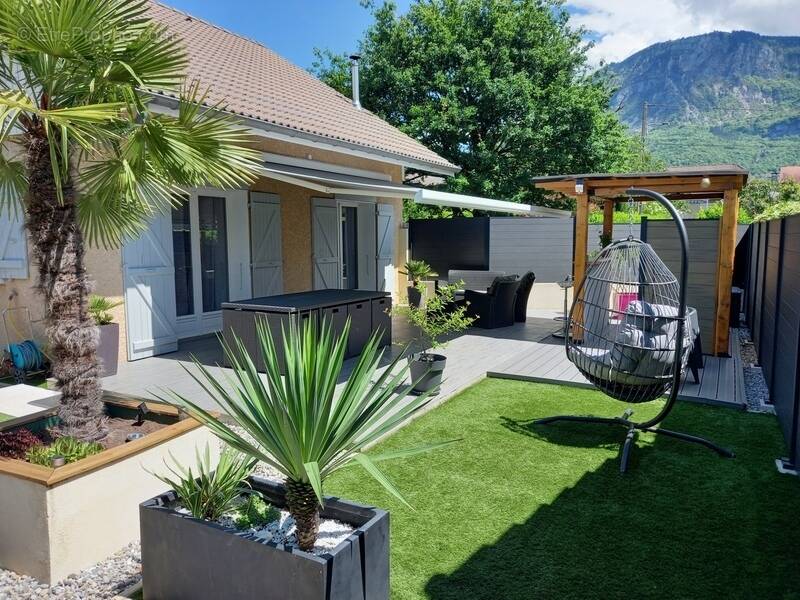 Maison à MOUXY
