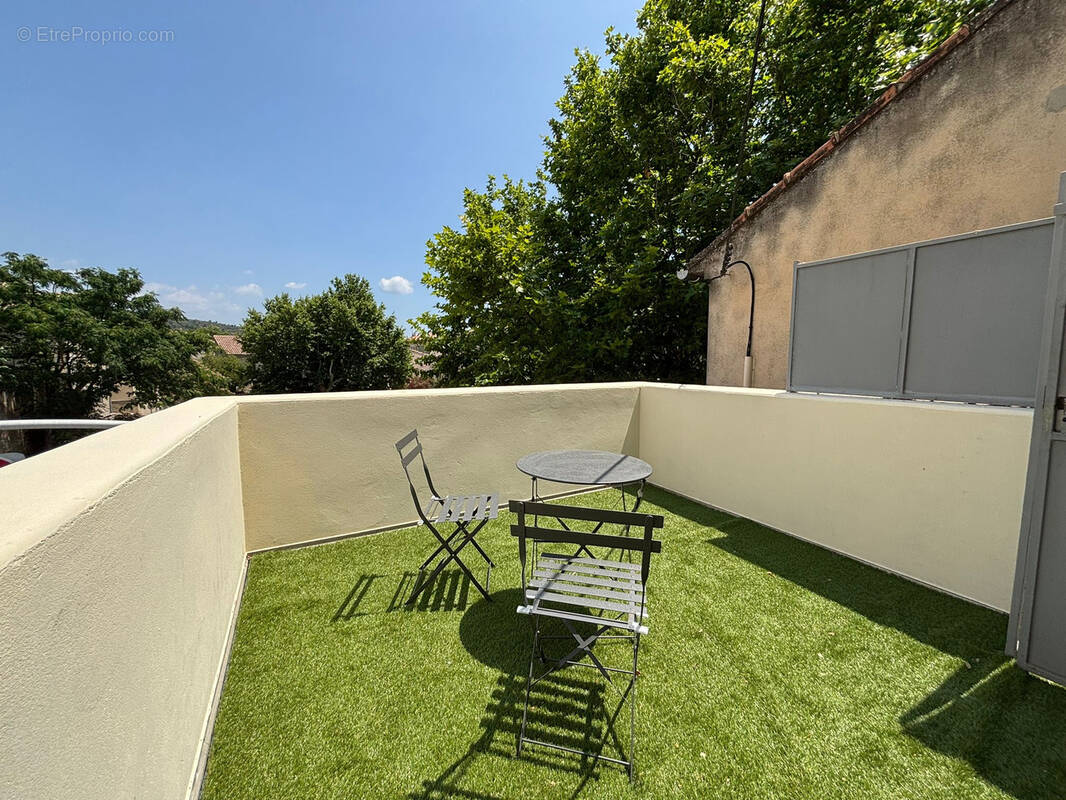 Appartement à EYGUIERES