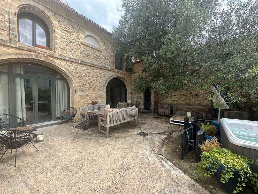 Maison à PORTETS
