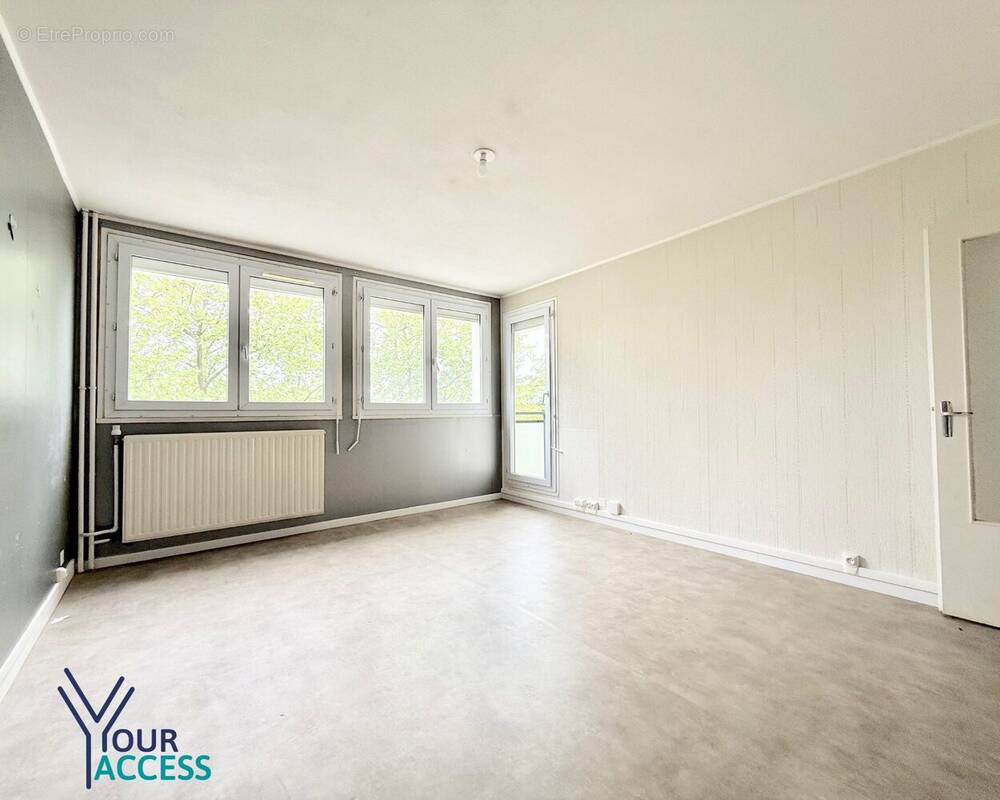 Appartement à MEYZIEU
